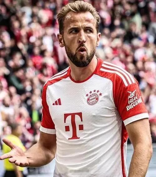 足球圈最近相当热闹！最新欧洲金靴排名出炉，凯恩在拜仁轰入26球，以52分稳居榜首