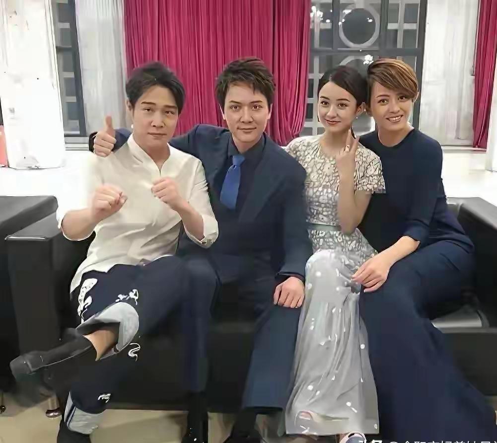 四人合影。小沈阳、冯绍峰、赵丽颖、梁咏琪。