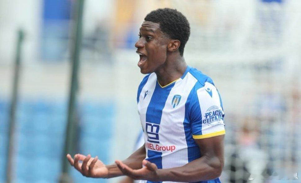 【黑店入货！布莱顿誓夺英冠妖人中锋】TA名记DO：本周，布莱顿先后两次报价，向英