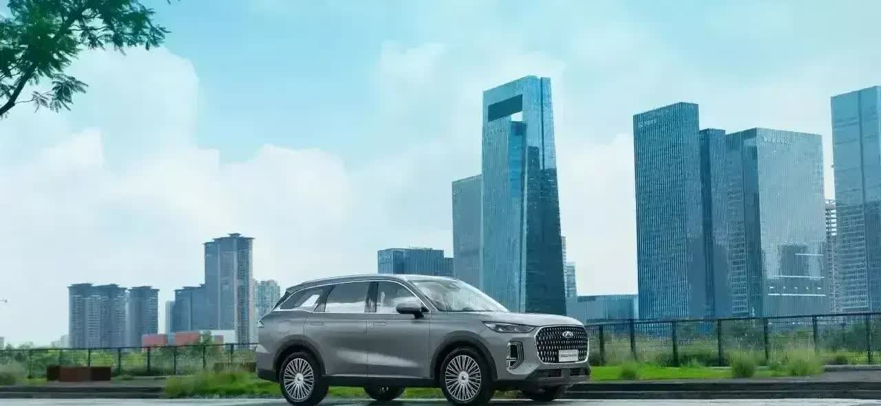 一觉醒来，车圈又沸腾了2025年购车补贴新政策来了1.名下无车首次