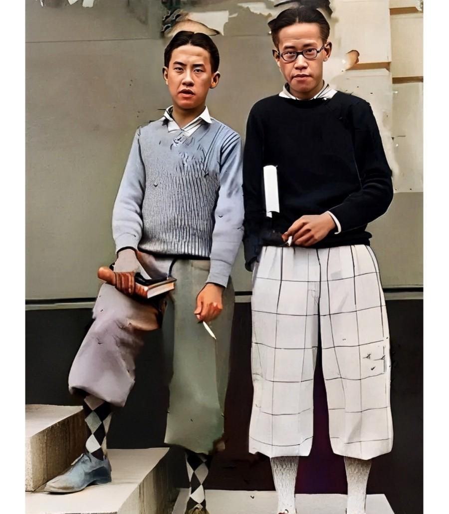 这才是1926年袁世凯两个儿子在哈佛大学留学时的真实貌相，大家看看呗！这并非演戏