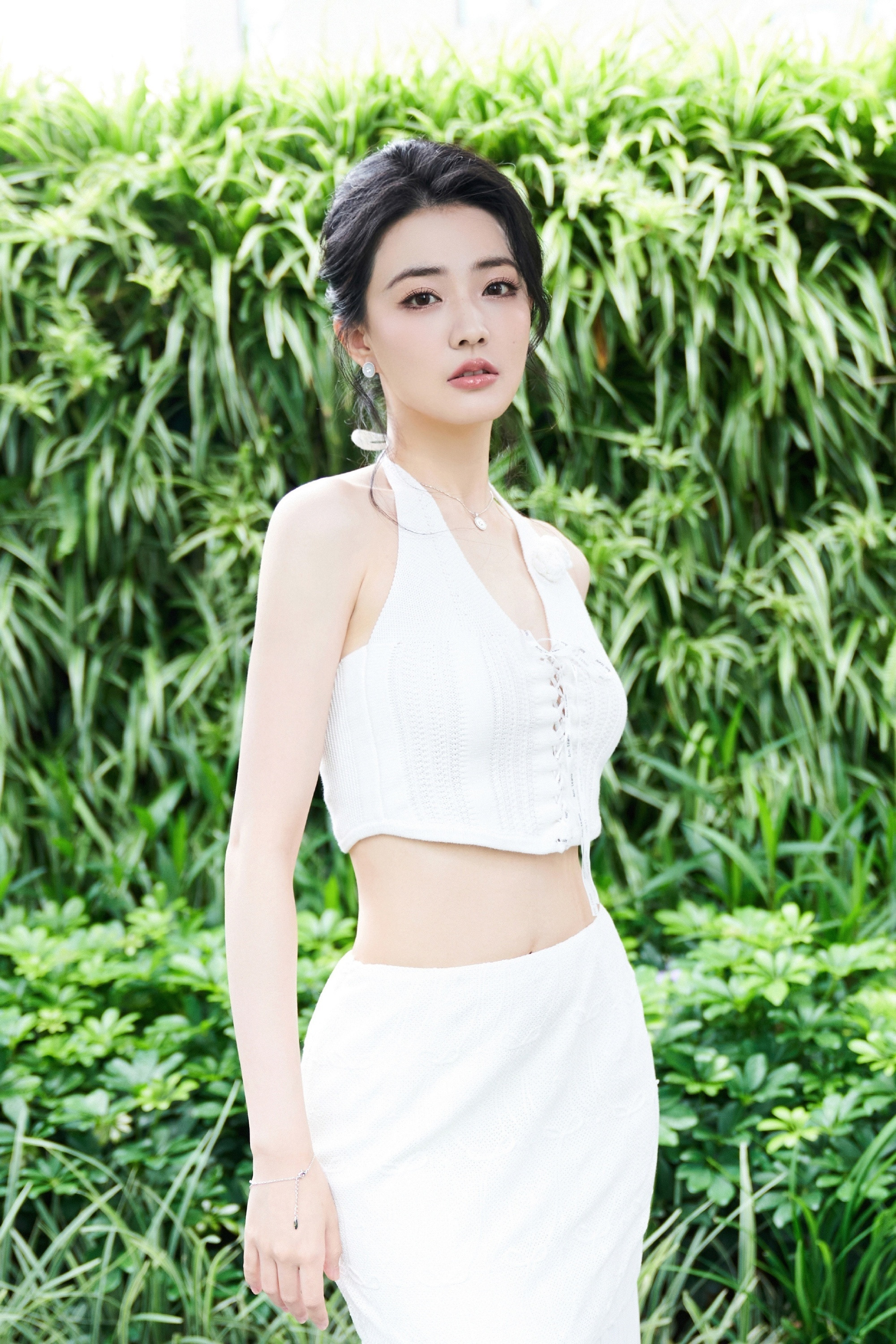 徐璐：白衣婀娜，曼妙生姿