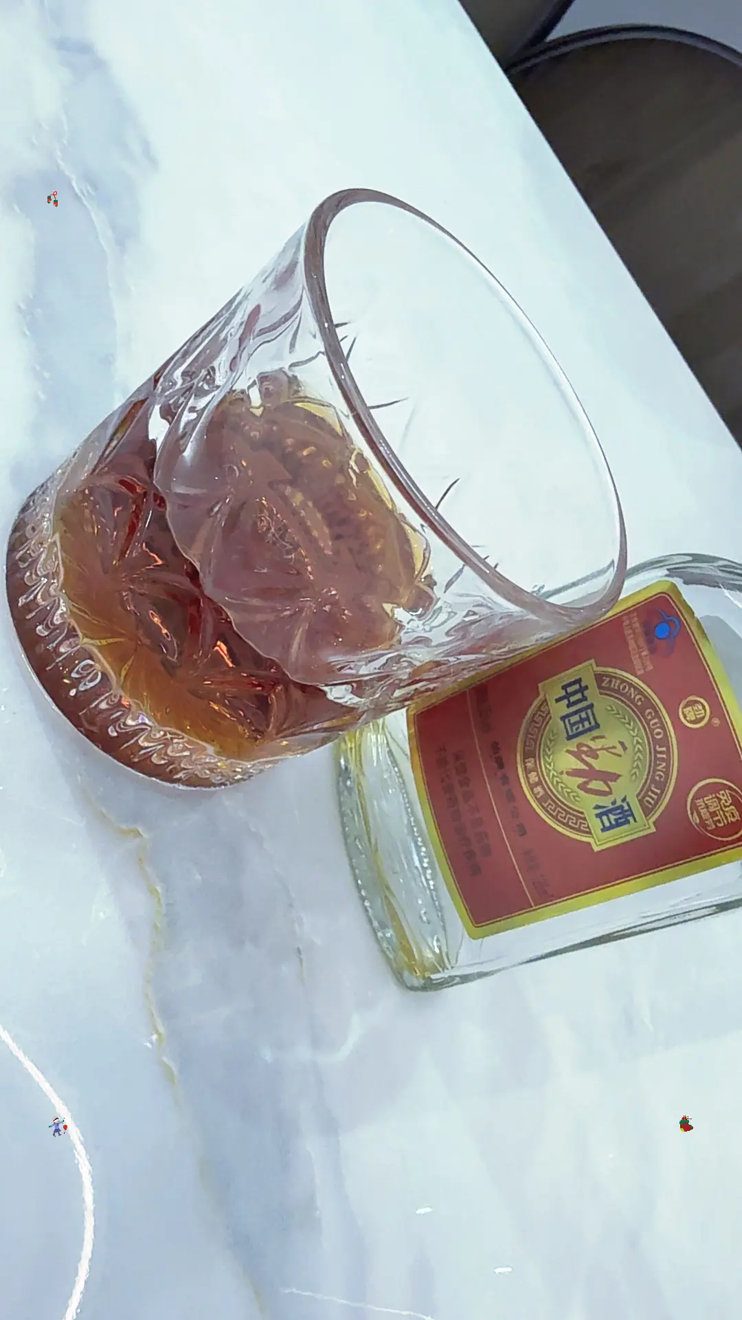 失眠之夜，想睡却睡不着，明明很困却是睡不着