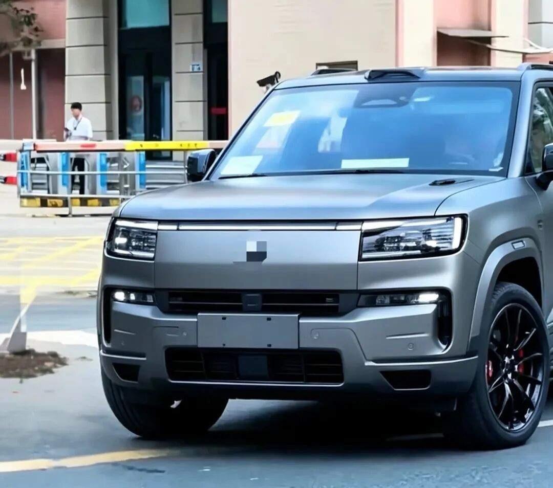 长城H10发布太火爆了，比亚迪这边也有新车，方程豹钛9估计和长城H10差不多一样