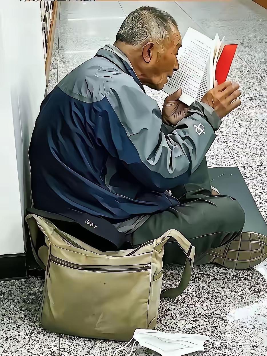 满身尘埃，心有星光！杭州拾荒老人离世，铁盒遗物让女儿痛哭不止杭州，一个捡了十