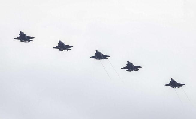 这操作直接看傻全网，1300万美元1枚的导弹美军眼睛都不眨就买了837枚，光这一