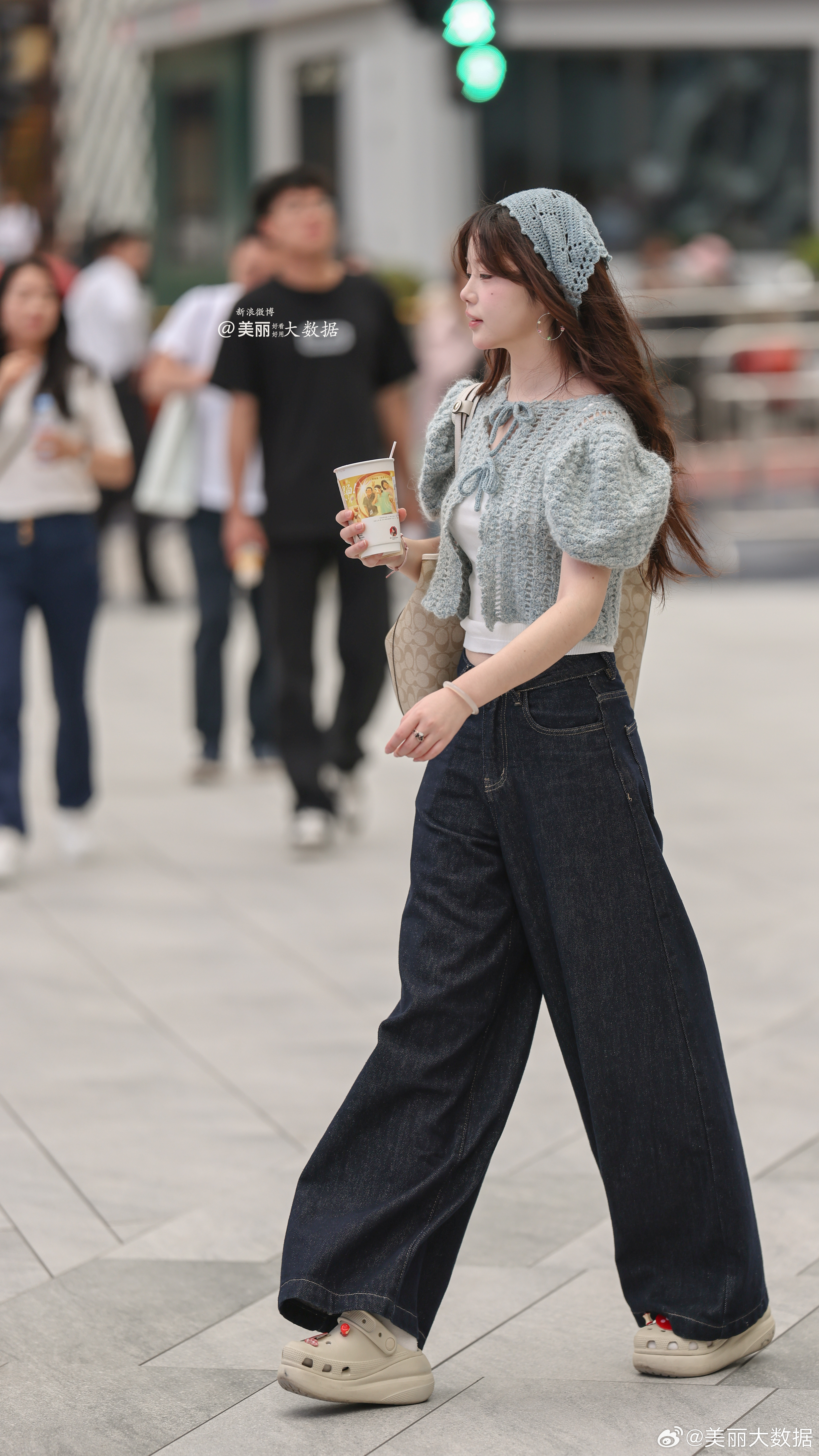 好可爱滴小姐姐。。​​​