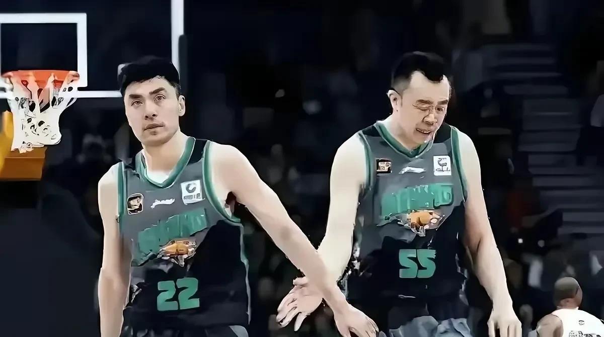 辽篮虽然“成功”续约韩德君和李晓旭两位旗帜性球员，但又有多少辽篮球迷为此而感到高