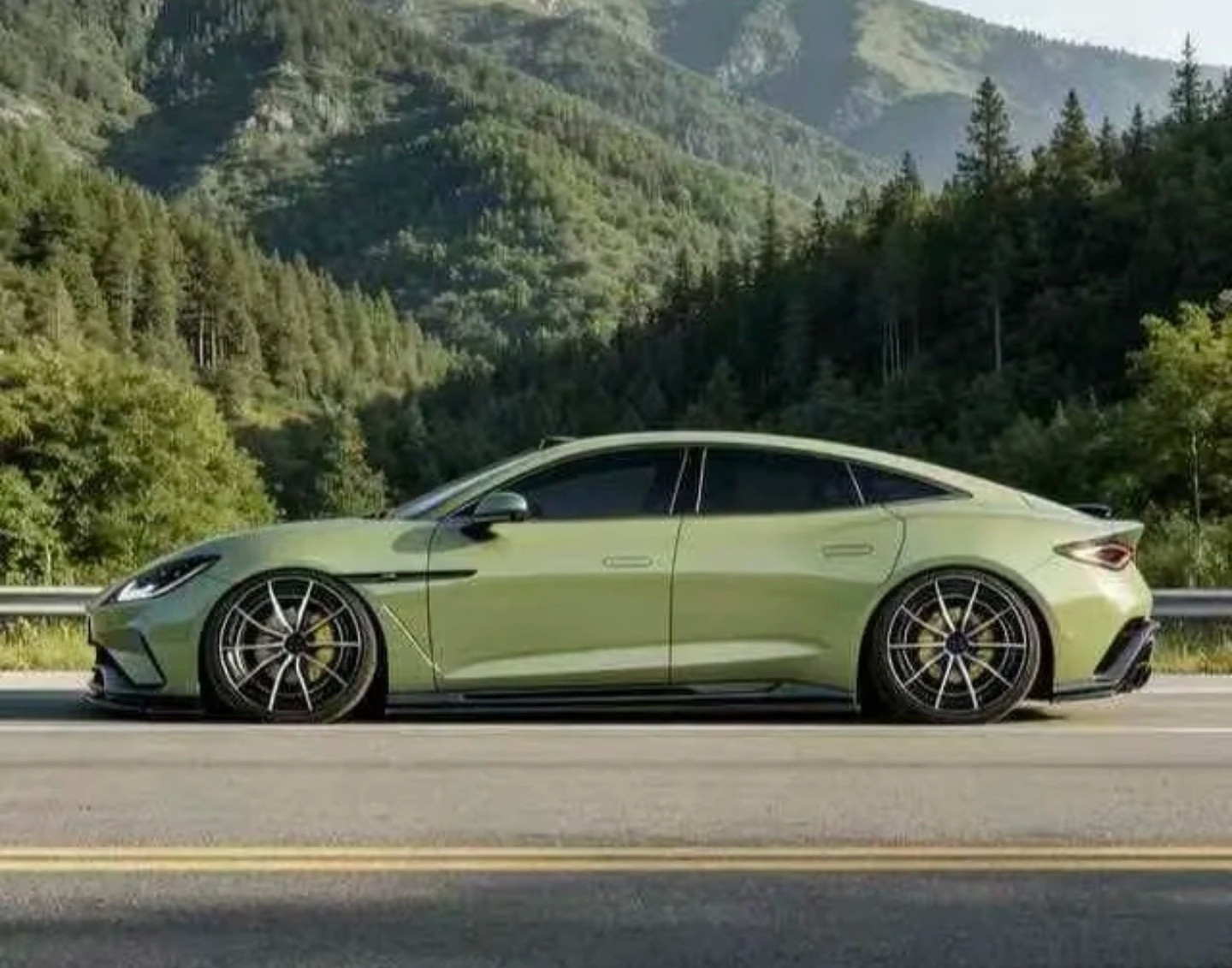 比亚迪方程豹首款轿车，命名镁系列，采用比亚迪自研镁合金材料，车身比同级轻30%，