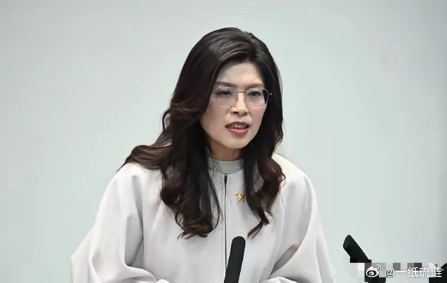 历史会证明我的预测，郑丽文将在国民党内一败涂地。她在民进党时期投机失败，从而转到
