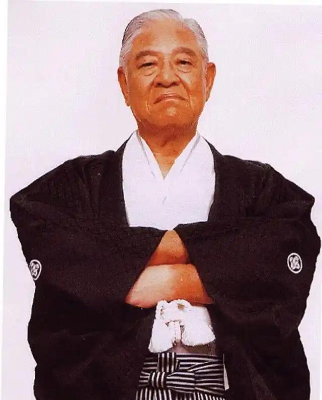 最大的台独分子，再也藏不住尾巴，终于露出来了肮脏的脑袋！原来，最大的台独分子不都