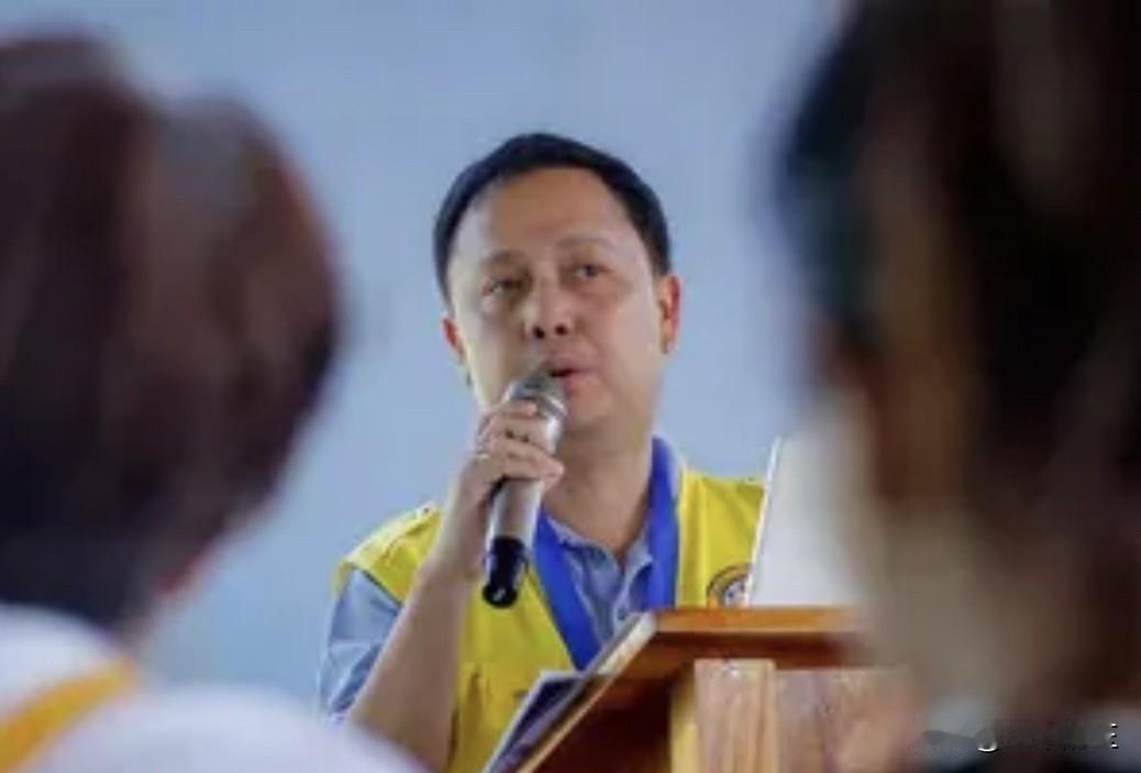 菲律宾总统小马科斯于周四向公众通报其健康状况，此前数小时，菲律宾总统府宣布他于前