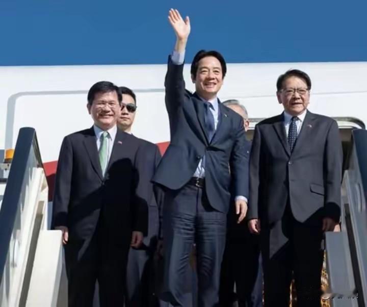 网友们也真是为赖清德操碎了心。赖清德去一趟这巴掌大的小国跟做贼似的，用斯威士兰