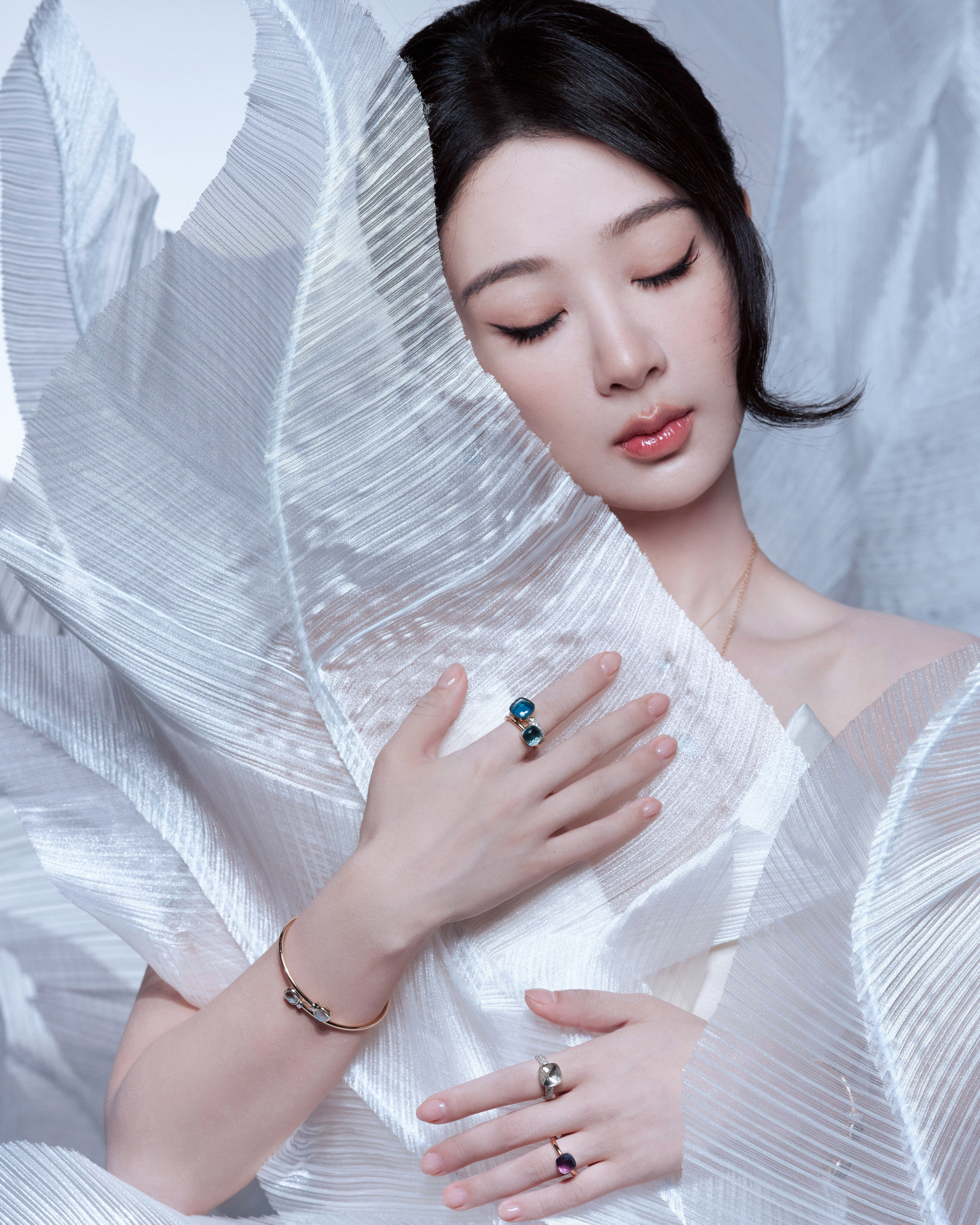 杨紫骆佳yz电影猎毒杨紫yz杨紫不怕被定义，不断突破自我。杨紫/小夭