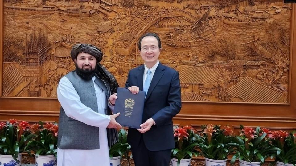 见识过巴基斯坦对印手段之后，塔利班外长突访北京，对中国有个不情之请！ 巴基斯