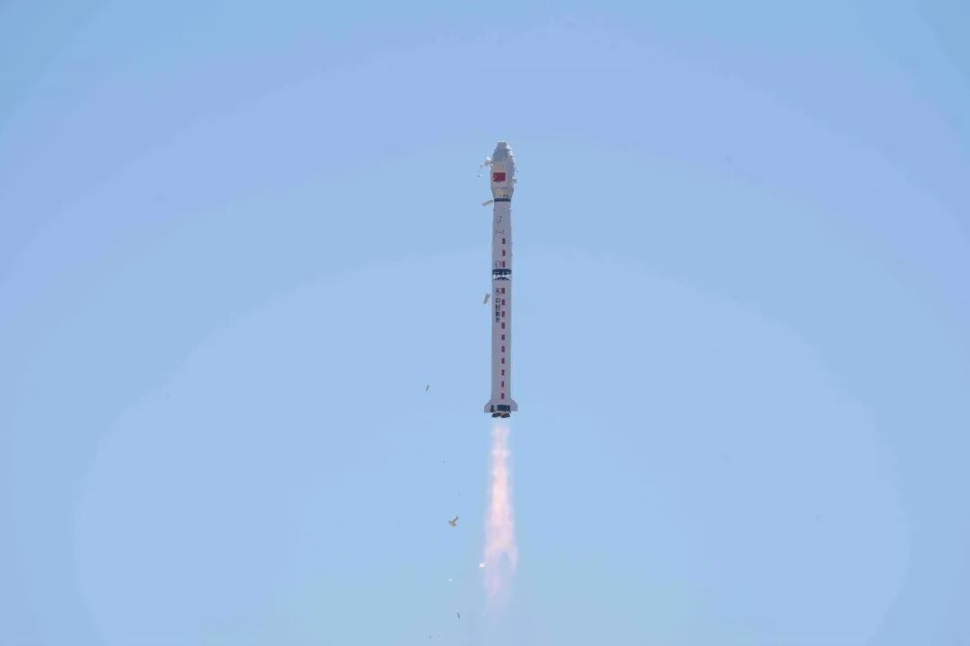 发射！成功！【航天4月17日12时10分，高精度温室气体综合探测卫星在酒泉卫星