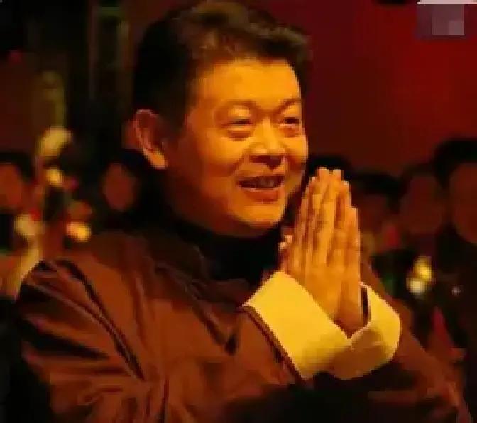 傅彪走了19年，葛优没给傅家一分钱——但傅子恩现在是8.4分导演你见过冯小