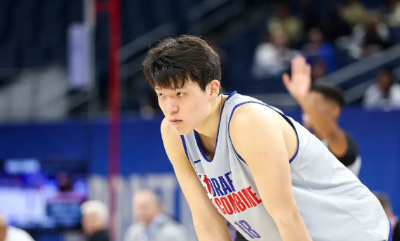 杨翰森能打NBA吗？能！且因为在联合测试的优异表现，目前最新预测会在首轮26位