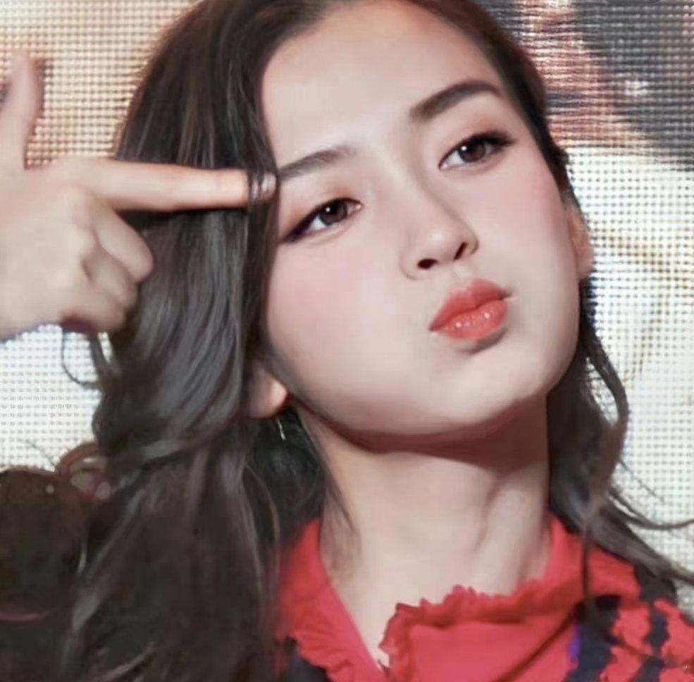 angelababy｜杨颖紧急❗❗❗明日点赞群首次复工团建，追踪仪急需鼻粉进