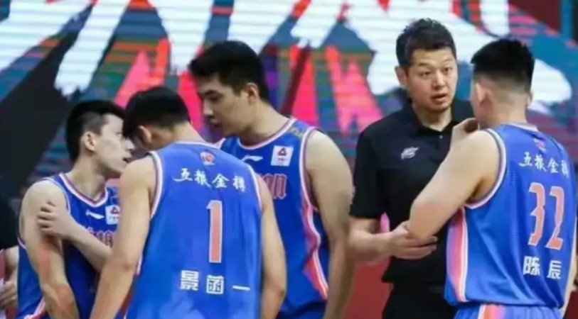 四川男篮能够转让金主中信集团多少出乎外界预料，中信集团为何眷顾在CBA沉沦许久的