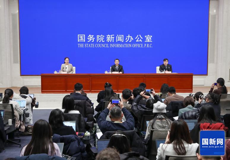 财政部突然宣布！烟草、石油、电力统一交35%利润，背后有怎样的经济背景？