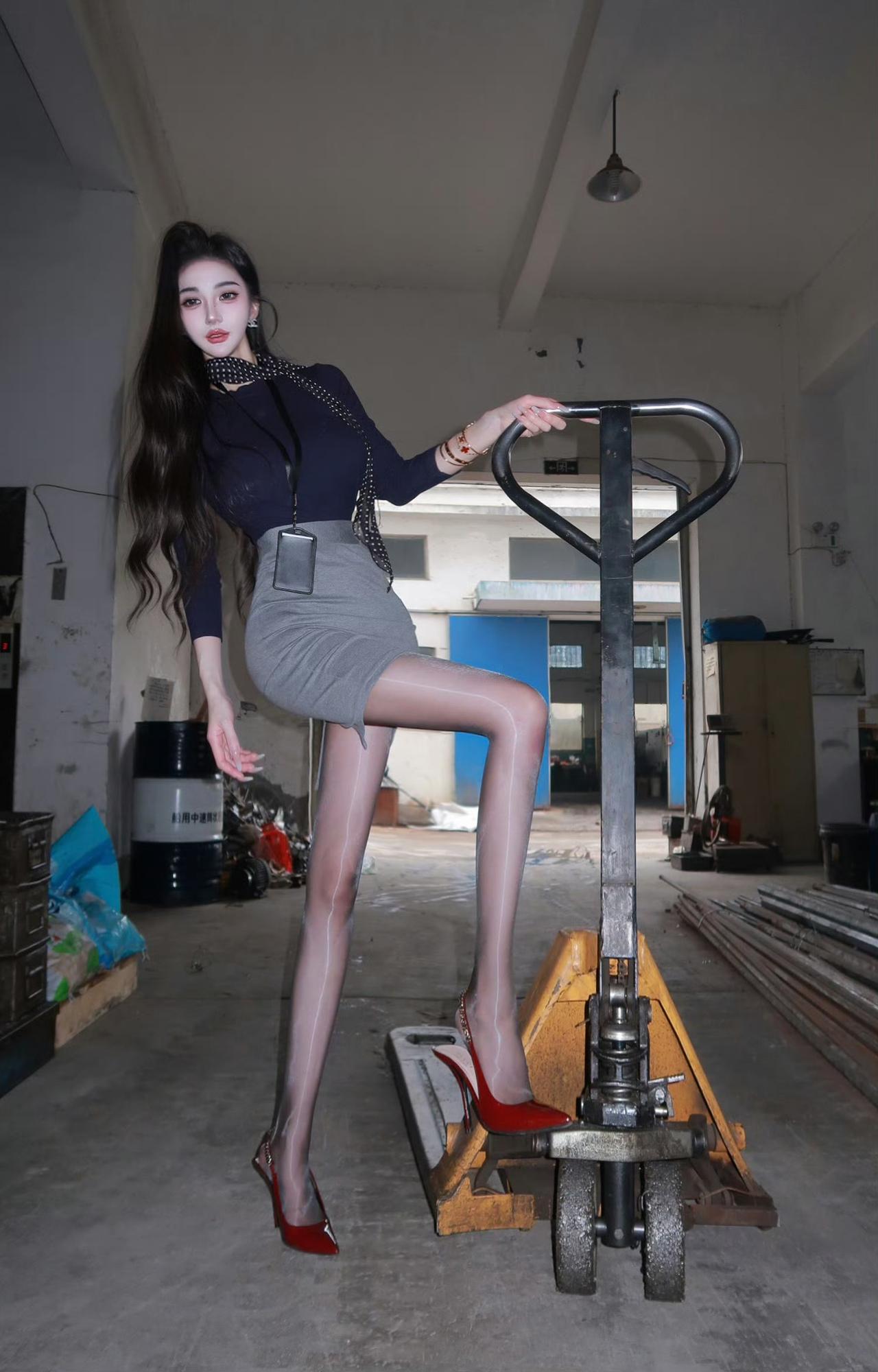 拿起螺丝没法抱你放下螺丝没法养你​​​