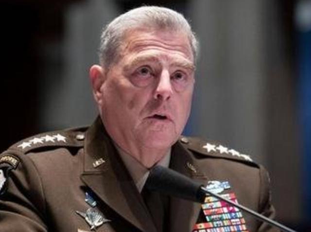 美上将再次严厉发问：“究竟用什么方法才能击败中国？”哈佛大学教授查普曼，直言