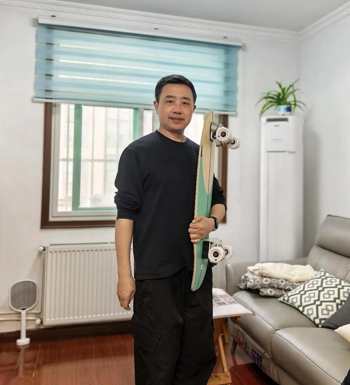 酒龄四十年，今天是我戒酒的第279天，滴酒未沾。戒酒最难熬的，莫过于遇上合