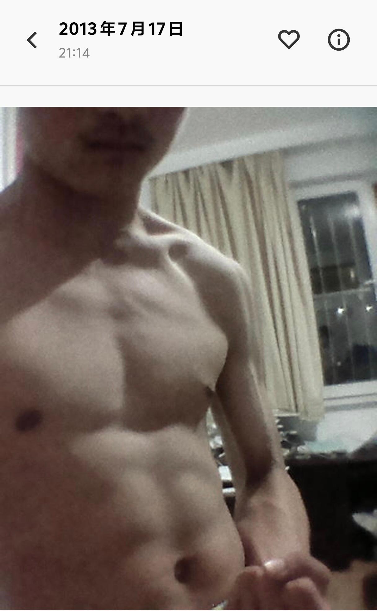 我从13年就开始锻炼，当时主要是俯卧撑，引体向上，图一，图二，图三都是我，脱衣有