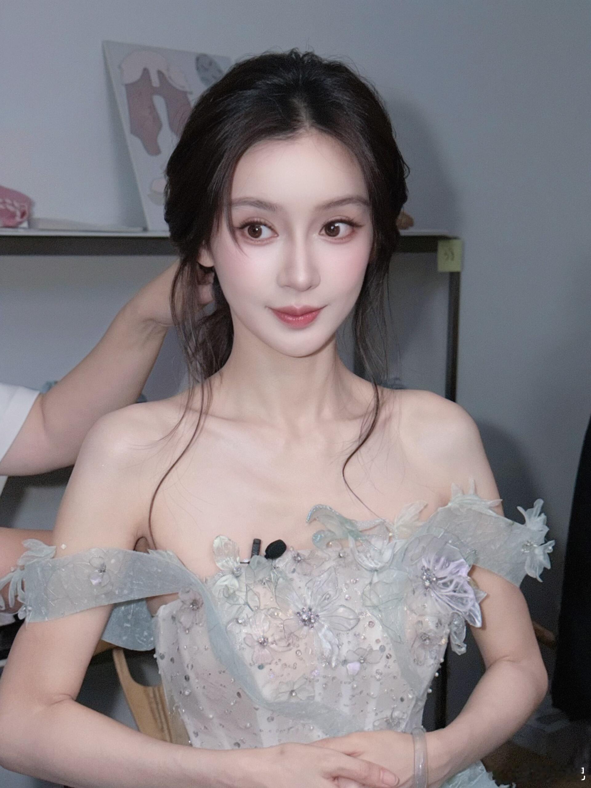 美神降临，杨单拍的angelababy化妆花絮