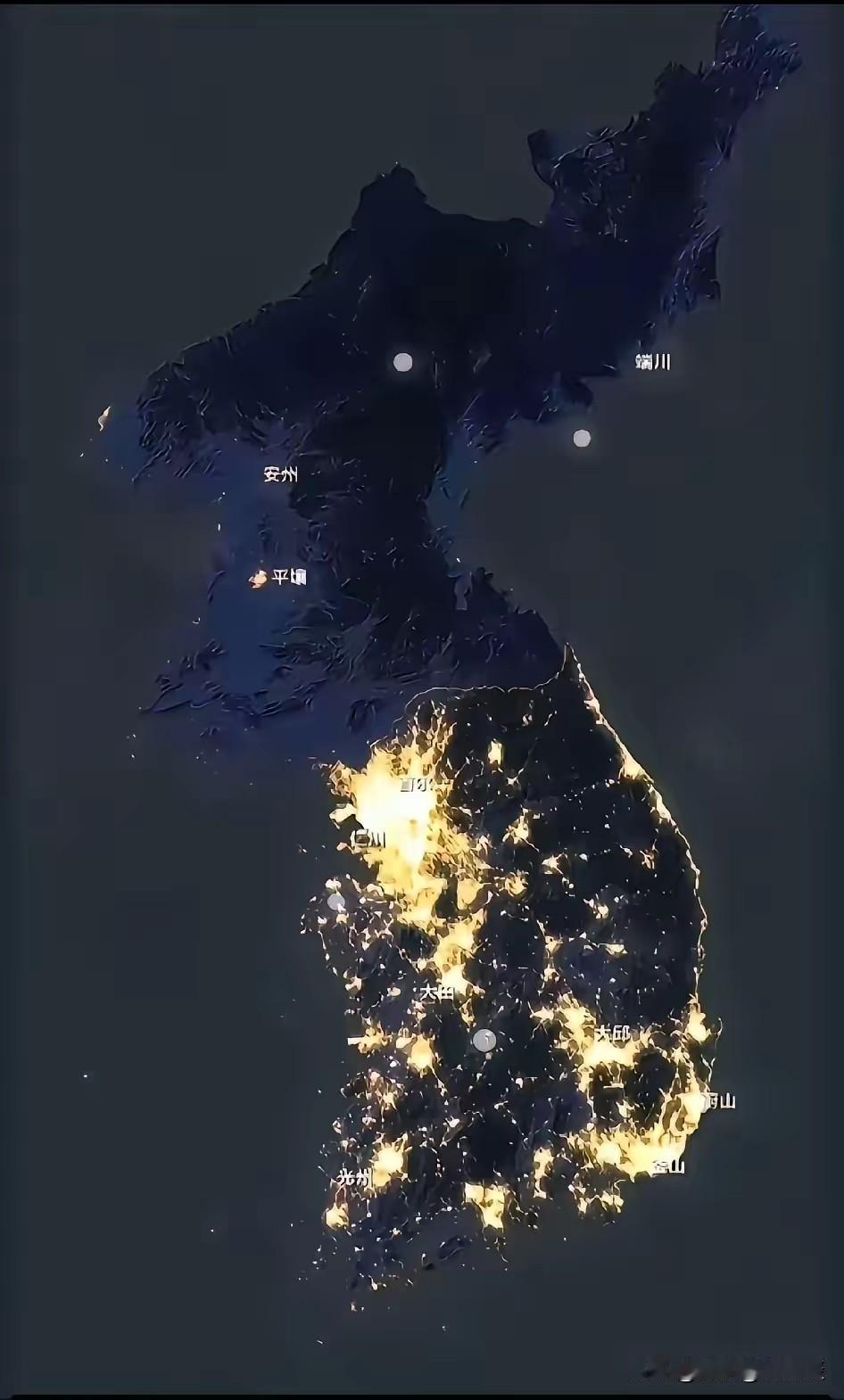 韩国与朝鲜对比，形成了鲜明对比！晚上的朝鲜，大家早已关灯入眠，一片漆黑，而韩国到