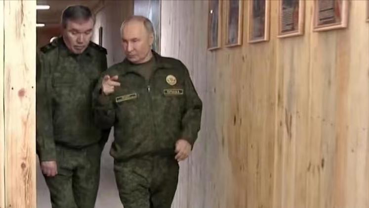 美国为什么选在这个时候“出卖”乌克兰？原因其实很简单，假如不趁着现在“卖个好价钱