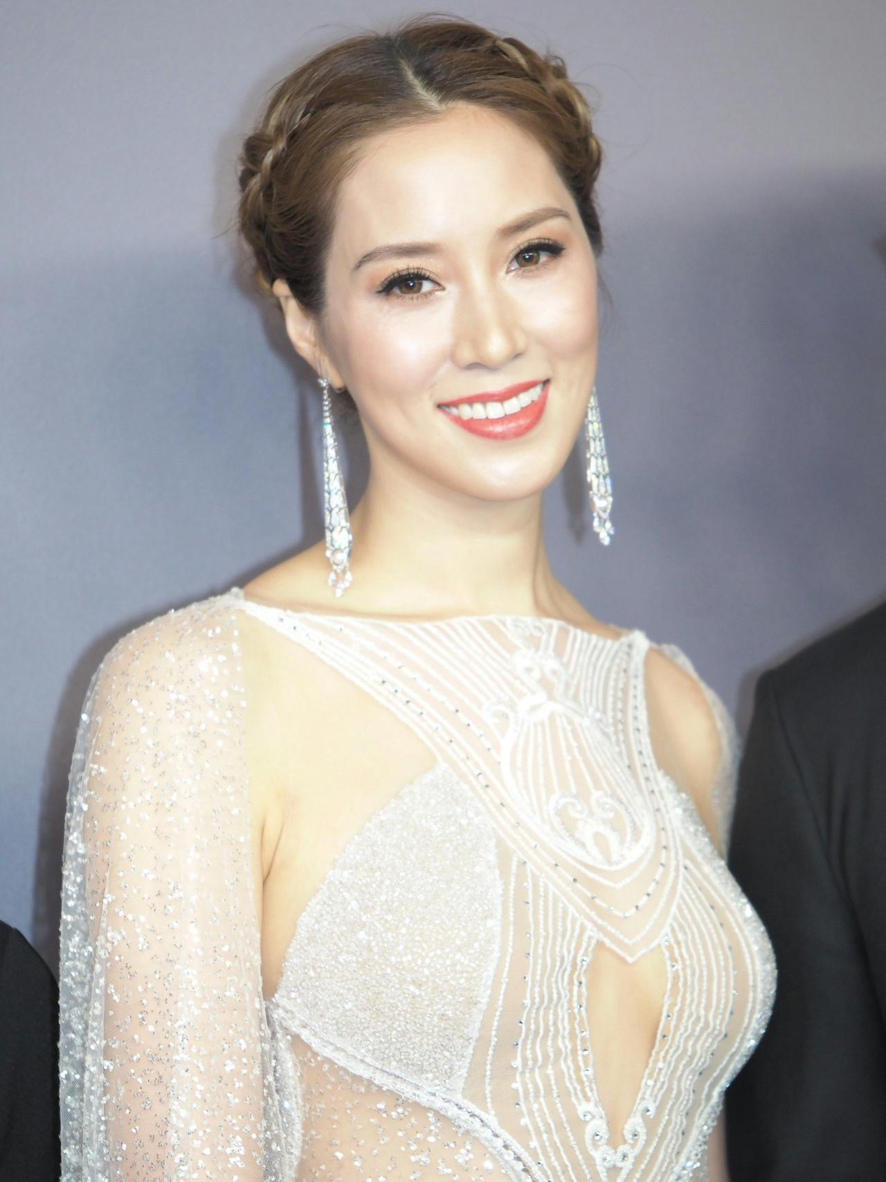 香港豪门震动！李兆基长子李家杰独身多年突然官宣美国代孕三胞胎，而看似光鲜的“千亿