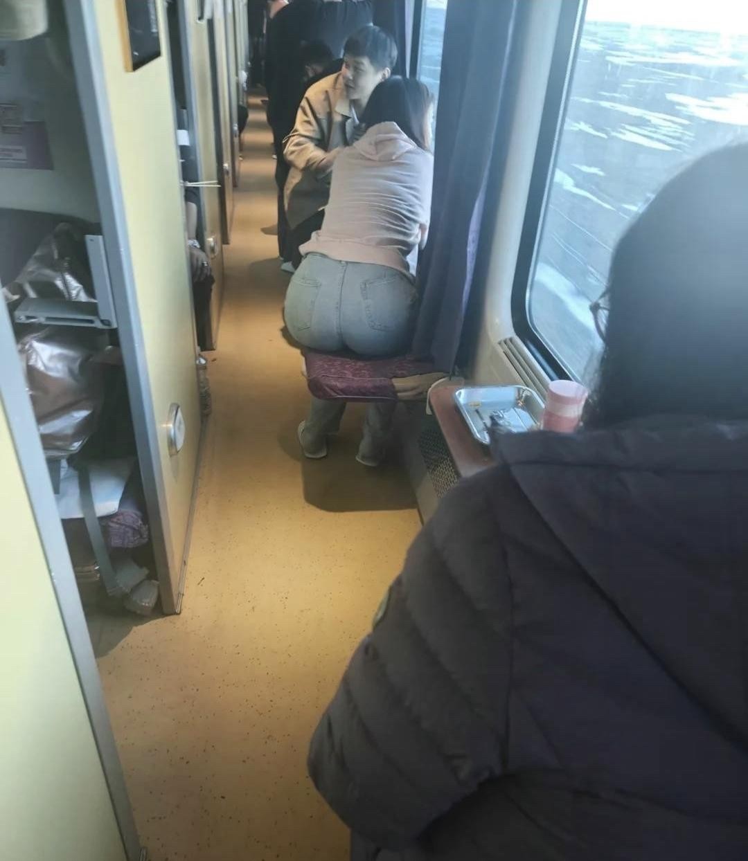 高铁上也有这样的座位吗？为什么我没有坐到过，有没有知道的人说一下！
