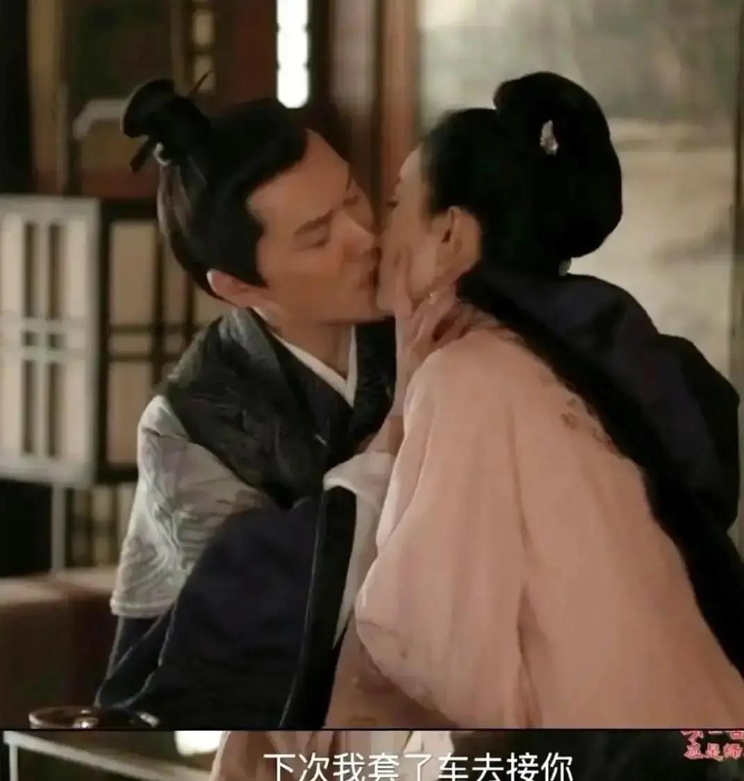 喜被一晒，全网秒懂七年前《知否》洞房没拍床戏，只让丫鬟把大红被子晾满院子，