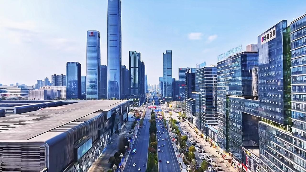 贵阳的城建水平在国内真的属于顶尖水准了，可以说眼光十分超前，更加看重未来。别看