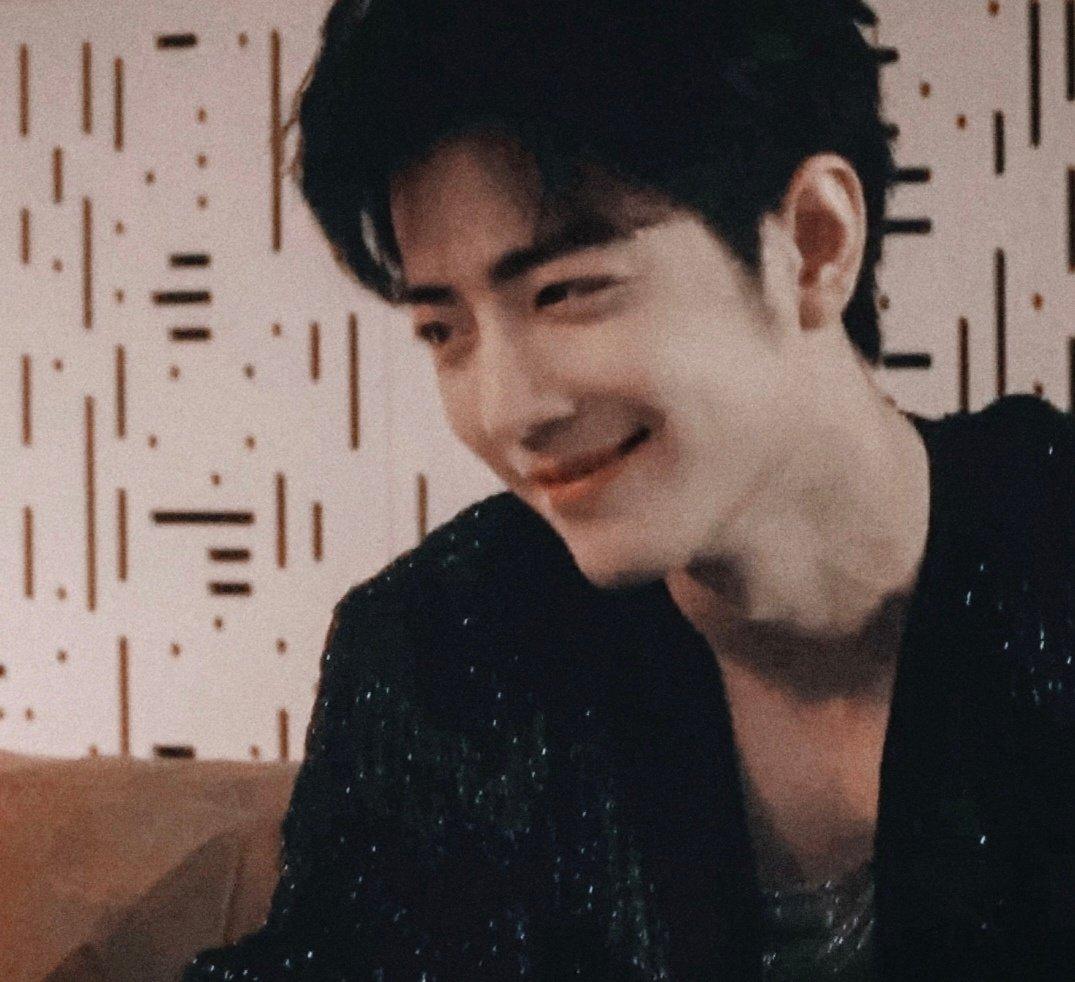 看截图就知道肖战才是这个电影春节档的大赢家[捂脸哭]。关键是人家还没有电影在这个档