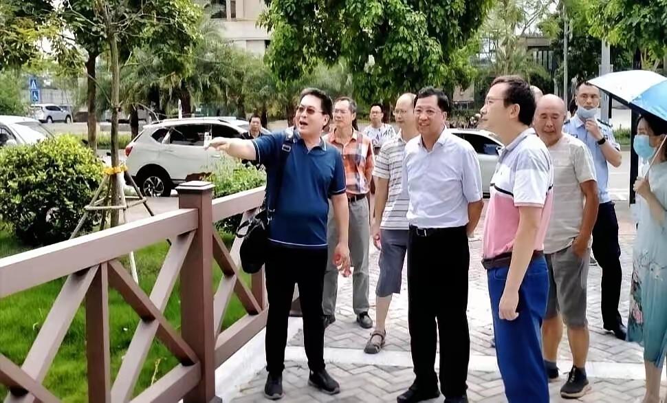 广西医科大学原副校长卿云波，不坐诊不科研，天天一门心思研究怎么盖楼。两千多亩新校