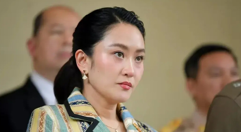 佩通坦的停职，体现了三句话：1、枪杆子里出政权。2、别轻易相信叔叔的节操。