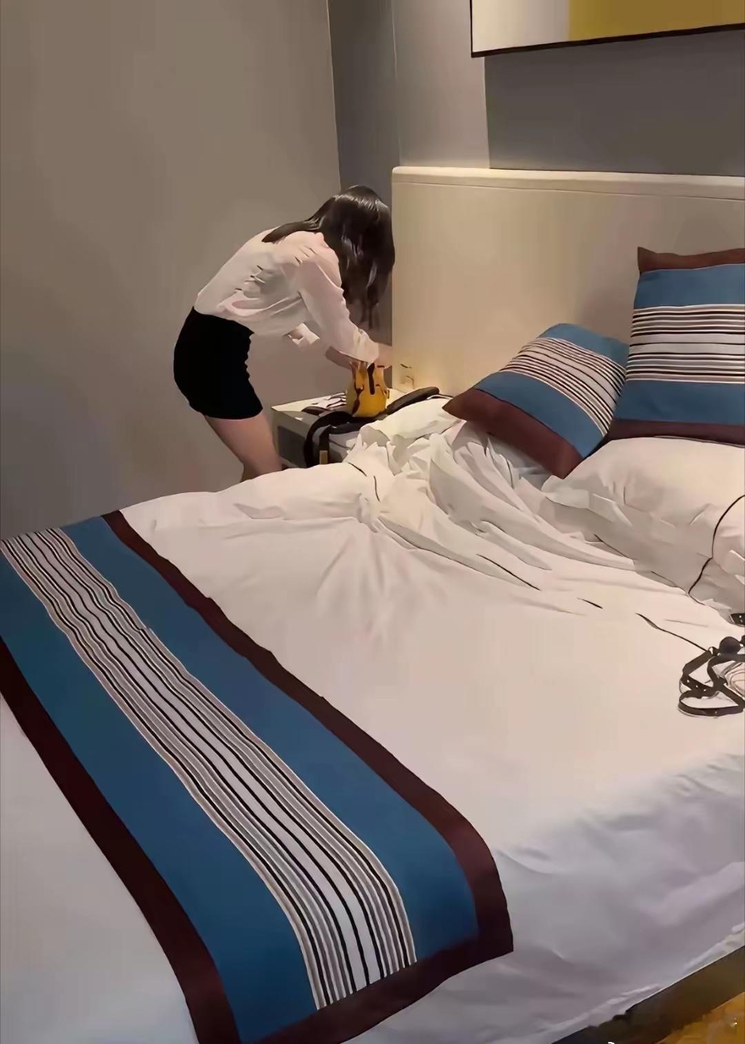 听说你们明天要上班了？​​​