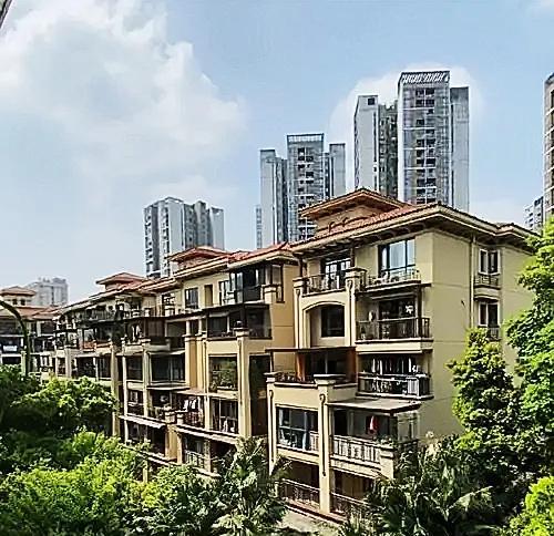重庆，男子拿不出女方要求的10万彩礼，男子父母把家中一套房子当做彩礼给了女子，双