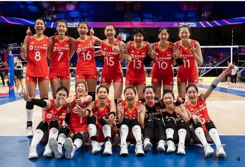 中国女排如果有这套阵容，大家评估一下，她们能不能在世界上进前四？领队兼总教练