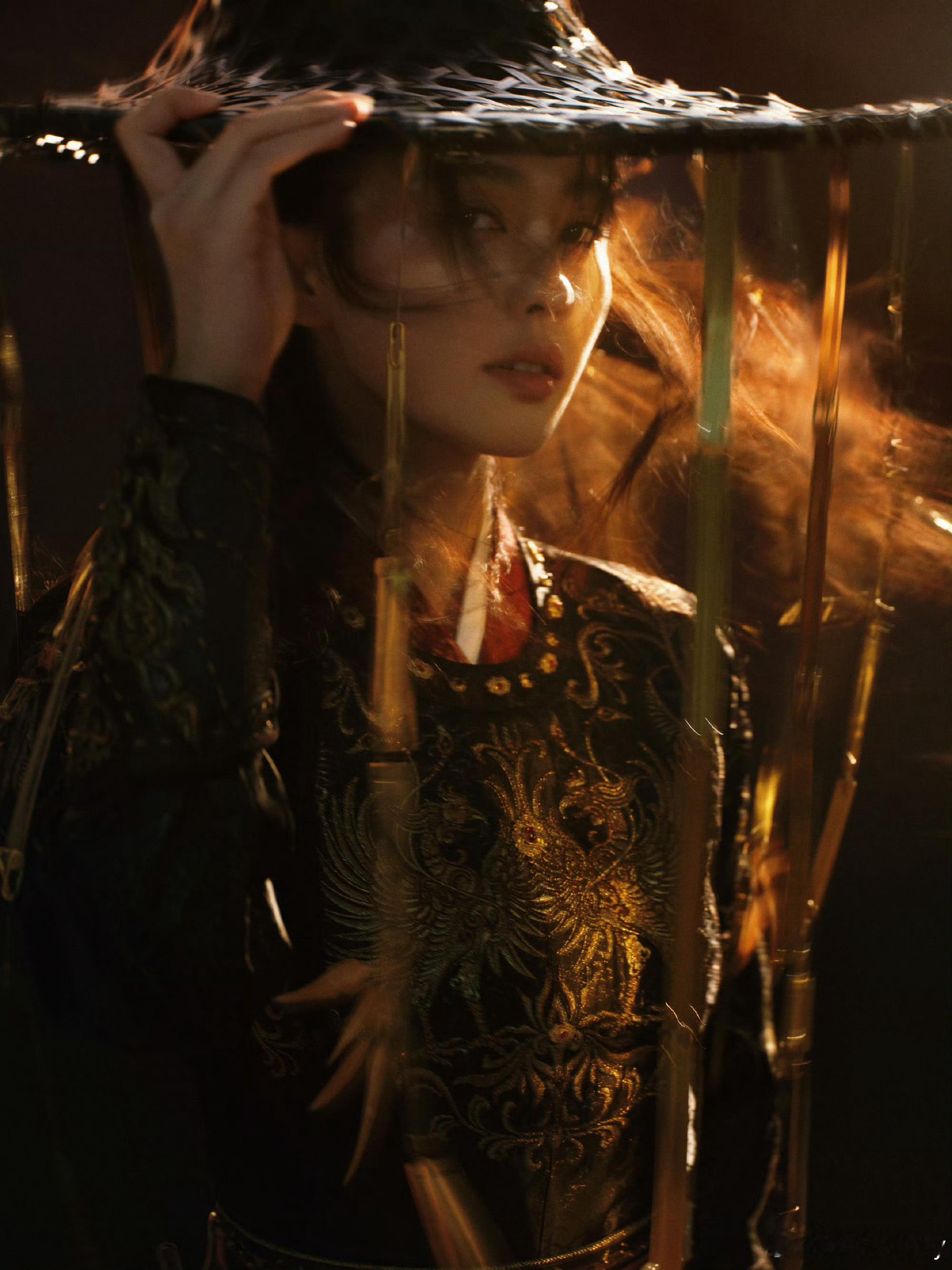 杨单给白鹿化的英气古风妆杨单给白鹿化的英气古风妆，太飒了，唐宫奇案看起来