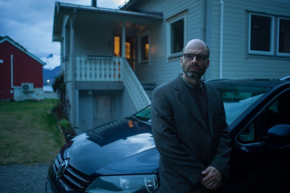 塞巴斯蒂安·斯坦主演的新片《峡湾》释出了全新剧照。该片由戛纳金棕榈得主克里斯蒂安