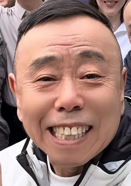 2026年5月15日，潘长江在河南新乡南太行八里沟，自掏腰包买下一整头南太行黑猪