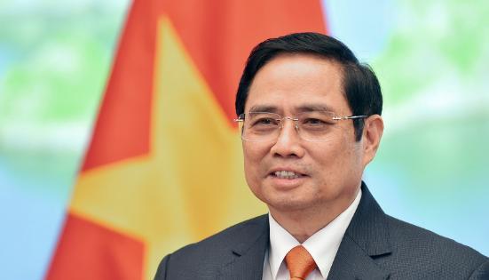 越南的“海上长城”都快砌到家门口了！就在他们一年猛填8个岛、机场雷达全上线时，我