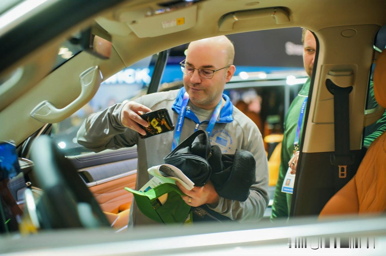 长城汽车给老外们也上了一课！2026年CES电子展上，长城汽车不再是单纯的展