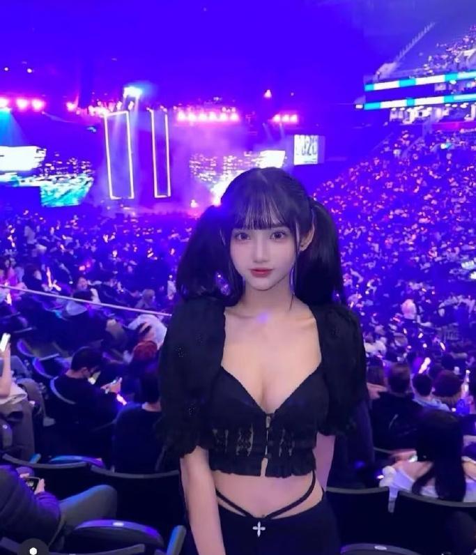 林俊杰女友转票风波，这事儿没那么简单。2023年，林俊杰演唱会内场票，一张市场