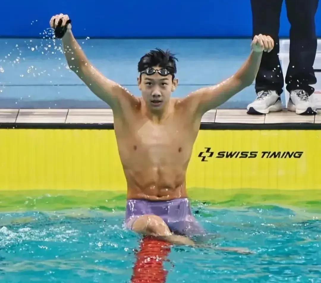 新加坡游泳世锦赛游泳项目今天开战，在刚刚结束的男子400米自由泳预赛中，中国的两