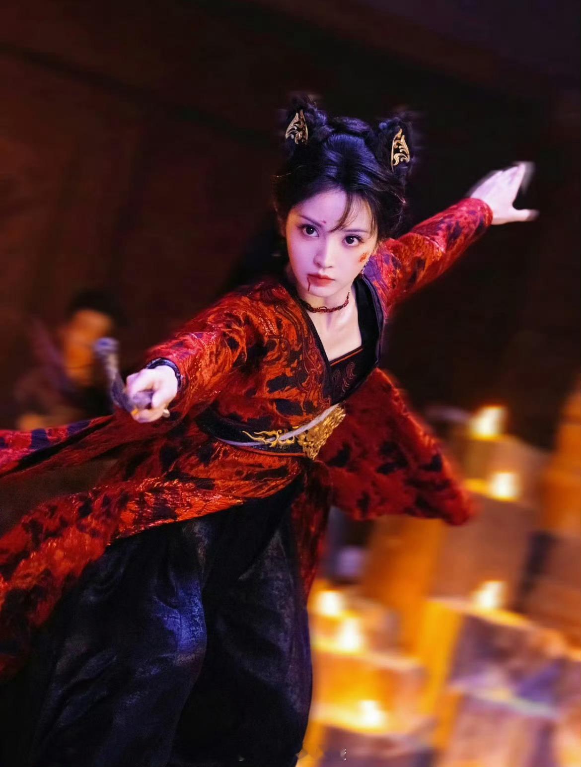 猫妖还得让猫系艺人来演田曦薇这猫妖造型一出来，瞬间懂了什么叫“猫妖还得猫系艺人来